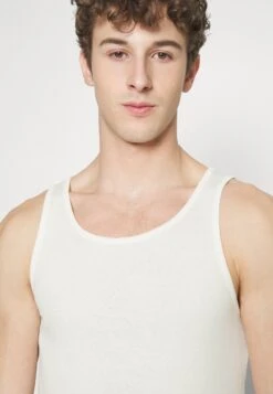 Pier One 5 PACK - Podkoszulki - White -Sklep Z Odzieżą Męską b4f81d58f6144619951d0e2eb4b8bc32