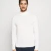 Pier One Sweter - White 1 Pier One Sweter - White -Sklep Z Odzieżą Męską ba1ced60666f429690b820b6a865182a