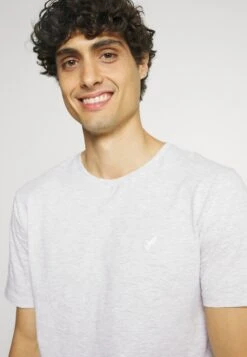 Pier One 5 PACK - T-shirt Basic - Light Grey - 101_white - 001_green - 602 -Sklep Z Odzieżą Męską bfc88b4fb0af436ea6df397e7b3e9a49