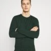 Pier One BASIC CREWNECK - Sweter - Mottled Dark Green -Sklep Z Odzieżą Męską c661d1e3c864447eb509c2e31c6d4022