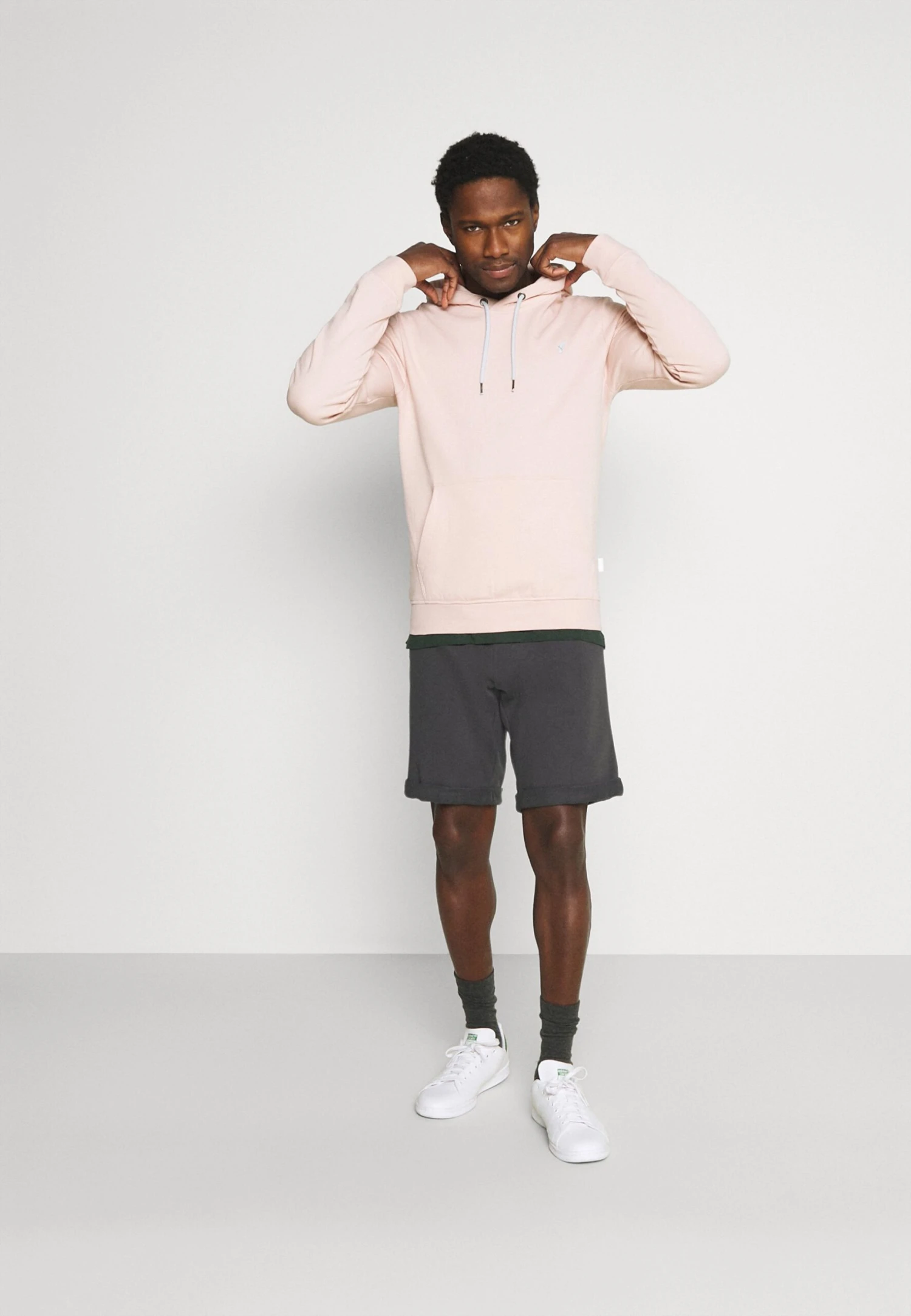 Pier One Spodnie Treningowe - Dark Grey 4 Pier One Spodnie Treningowe - Dark Grey - obrazek 2