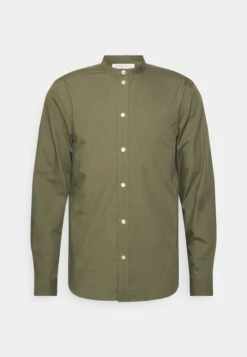 Pier One 2 PACK - Koszula - White/olive 15 Pier One 2 PACK - Koszula - White/olive -Sklep Z Odzieżą Męską c99b63d767054818b2b8dcaa2ac69a7b