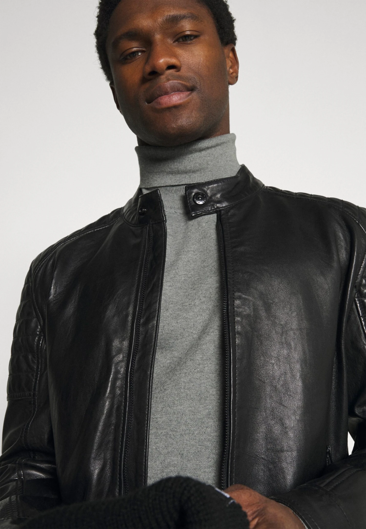 Pier One PM- BASIC TURTLENECK - Sweter - Black/mottled Light Grey 5 Pier One PM- BASIC TURTLENECK - Sweter - Black/mottled Light Grey - obrazek 4