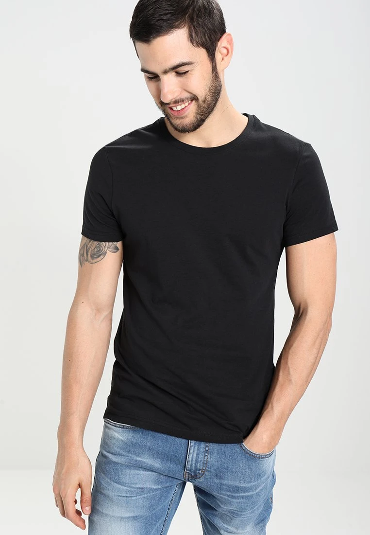 Pier One 2 PACK - T-shirt Basic - Black 4 Pier One 2 PACK - T-shirt Basic - Black - obrazek 2