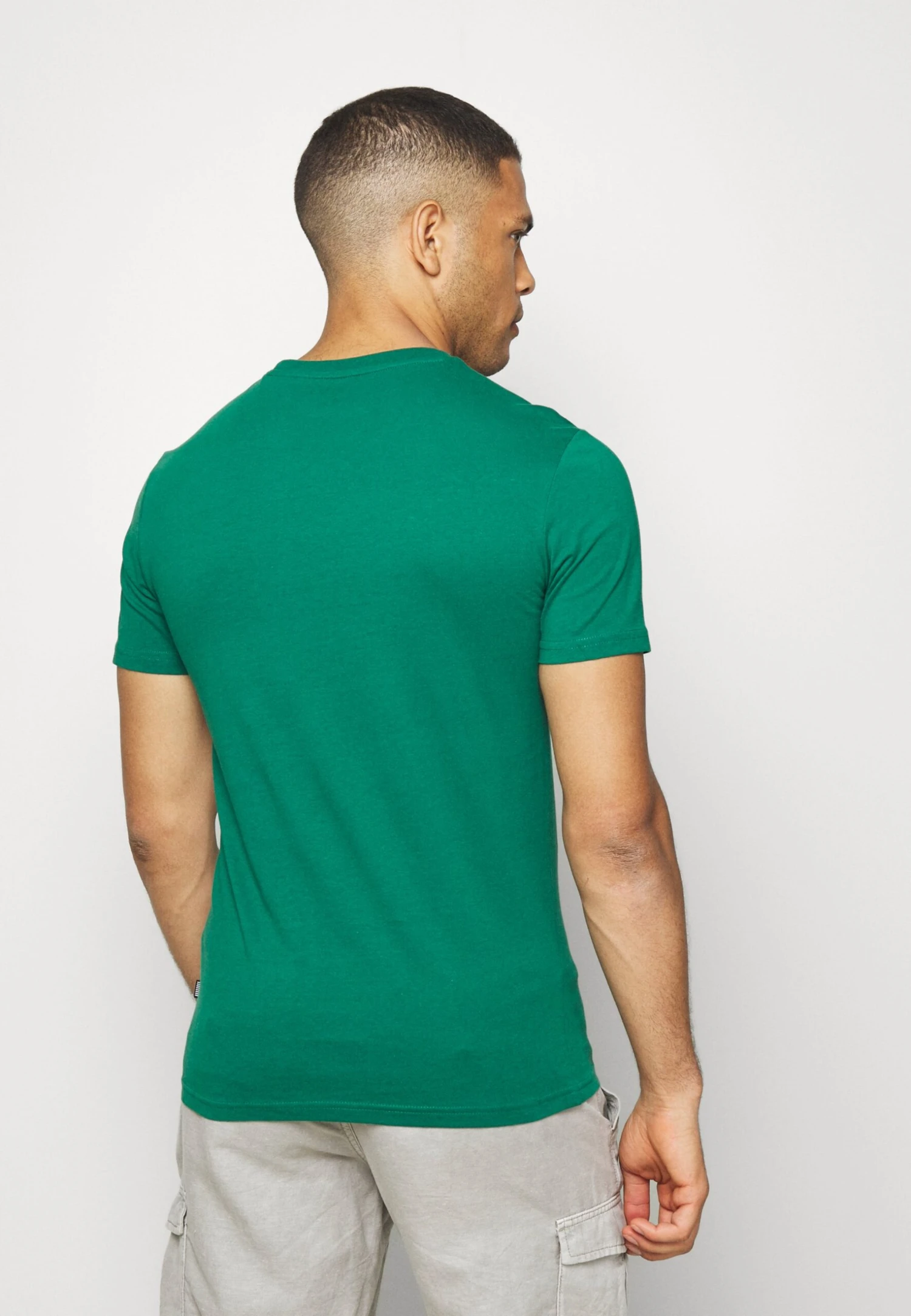 Pier One T-shirt Basic - Dark Green 5 Pier One T-shirt Basic - Dark Green - obrazek 3