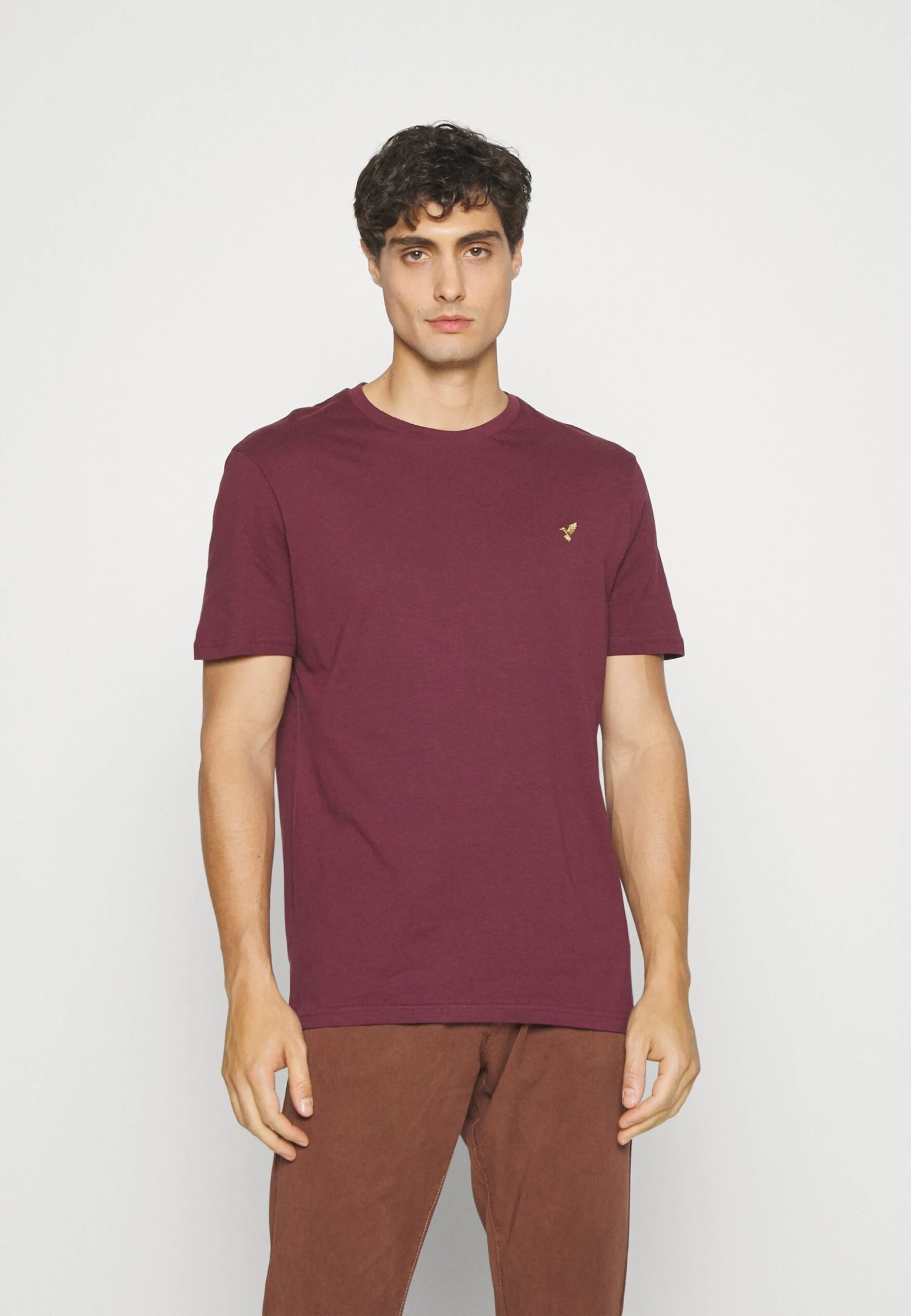 Pier One 3 PACK - T-shirt Basic - Off-white/bordeaux/mint 8 Pier One 3 PACK - T-shirt Basic - Off-white/bordeaux/mint - obrazek 6
