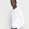 Pier One Bluza Z Kapturem - White -Sklep Z Odzieżą Męską d66f6c5f93e54668a582b76e2b4c7263