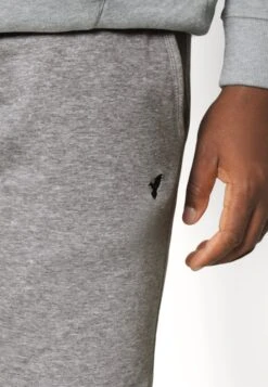 Pier One Spodnie Treningowe - Grey 11 Pier One Spodnie Treningowe - Grey -Sklep Z Odzieżą Męską d9258362d75a43408459902f56a83f51