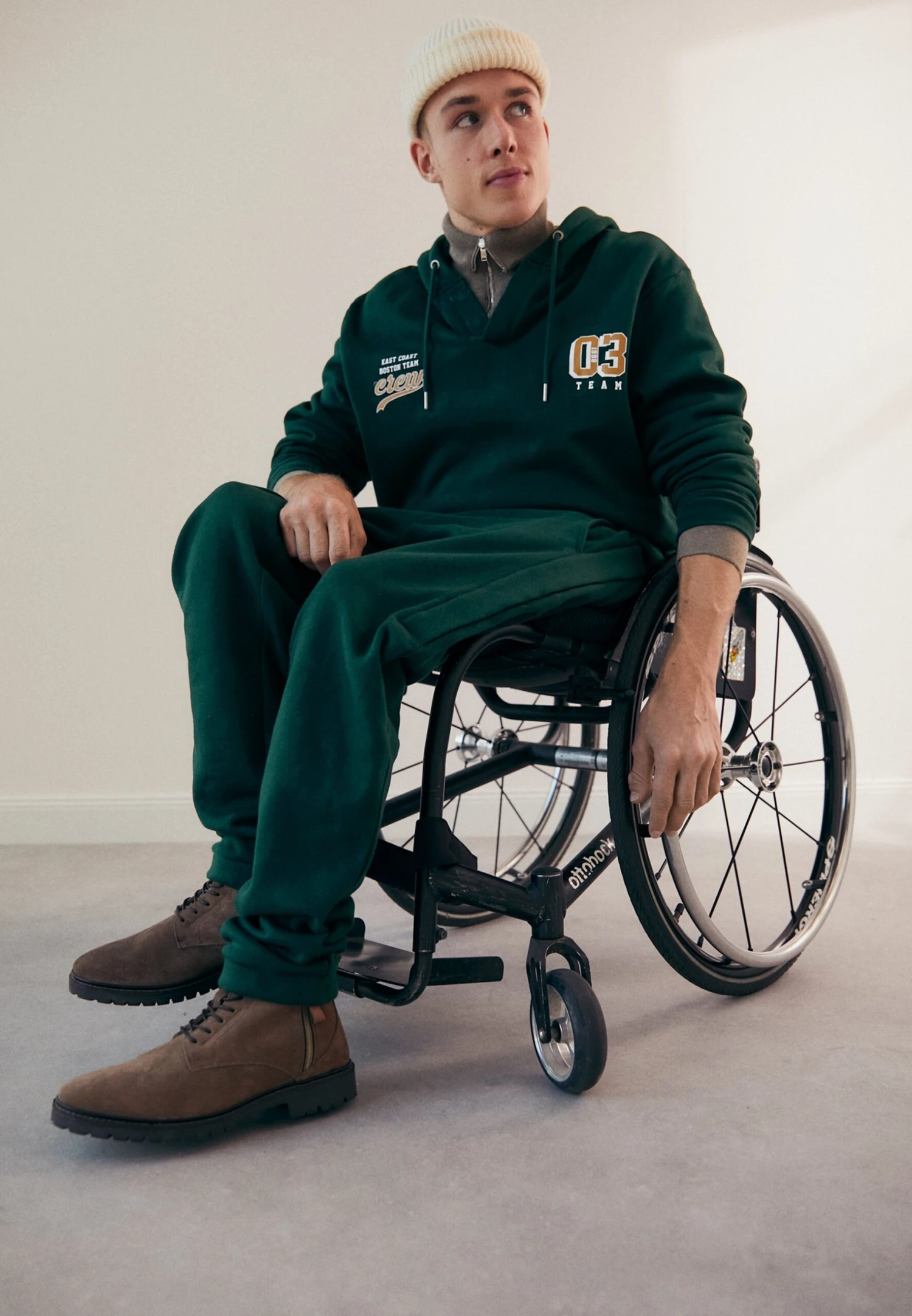 Pier One Spodnie Treningowe - Dark Green 4 Pier One Spodnie Treningowe - Dark Green - obrazek 2