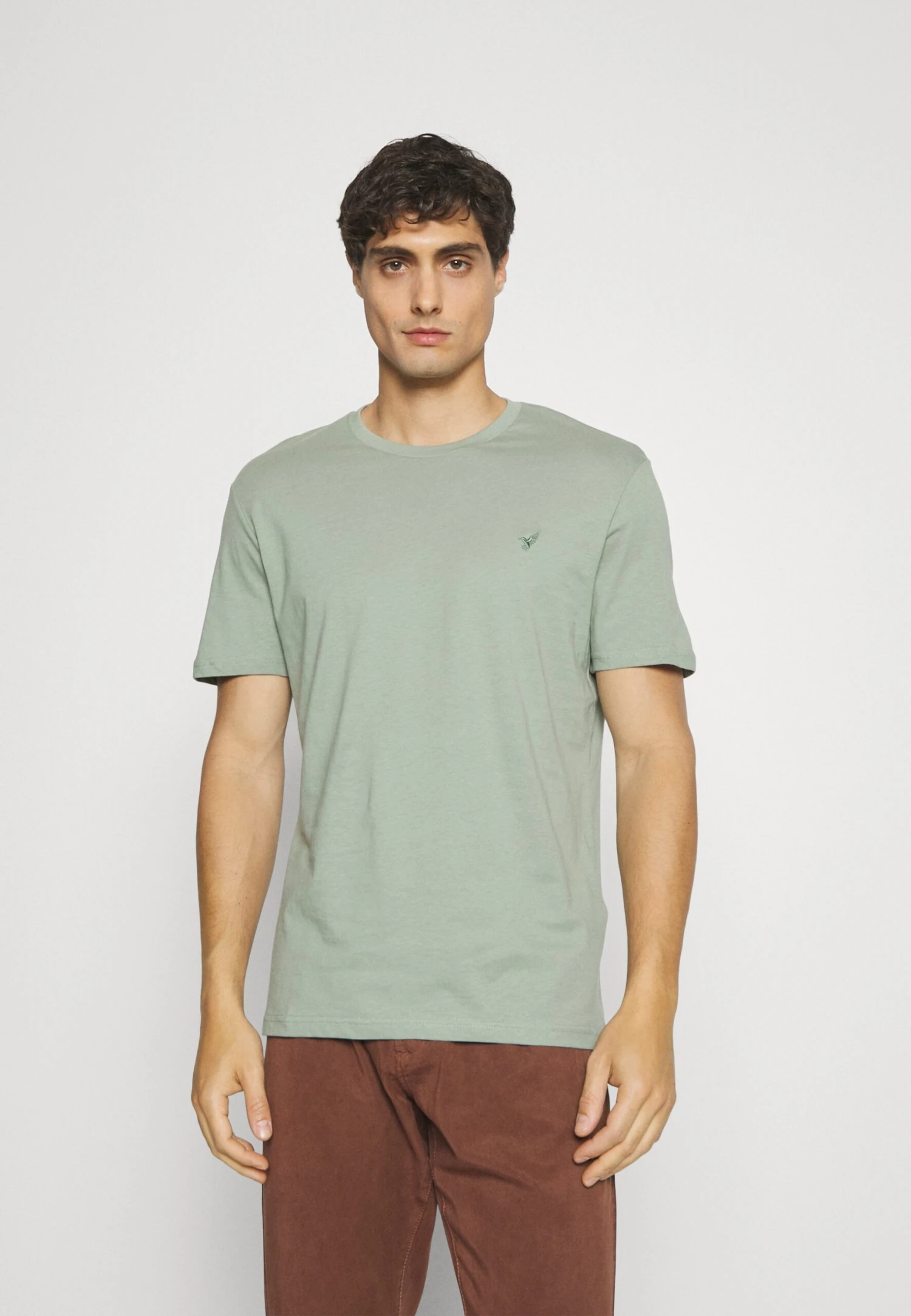 Pier One 3 PACK - T-shirt Basic - Off-white/bordeaux/mint 6 Pier One 3 PACK - T-shirt Basic - Off-white/bordeaux/mint - obrazek 4