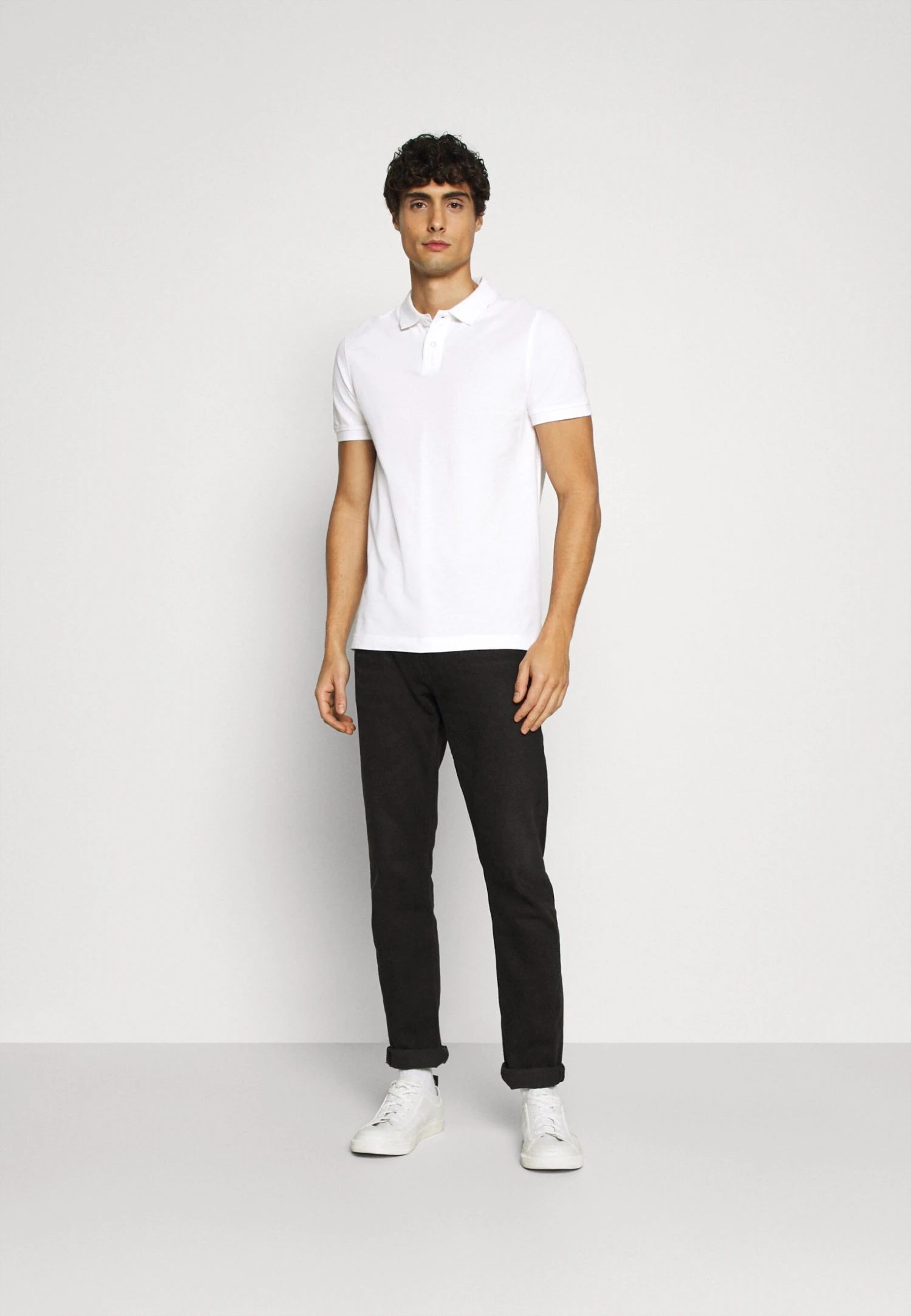 Pier One 2 PACK - Koszulka Polo - White/black 4 Pier One 2 PACK - Koszulka Polo - White/black - obrazek 2