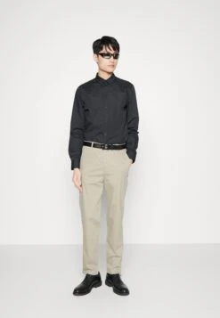 Sklep Z Odzieżą Męską -Sklep Z Odzieżą Męską e148d4492d6f479aa28f8efaffe82384