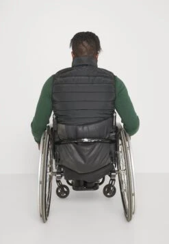 Pier One Kamizelka - Black -Sklep Z Odzieżą Męską e1569b065acd421d8dc99bfc16261b20