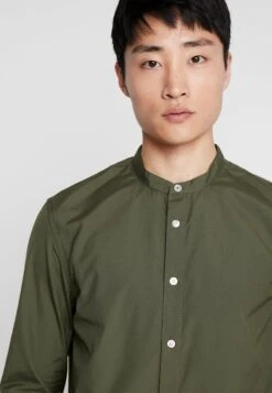 Pier One 2 PACK - Koszula - Oliv/black 10 Pier One 2 PACK - Koszula - Oliv/black -Sklep Z Odzieżą Męską e61d982891db443cb20fcf452cc69907