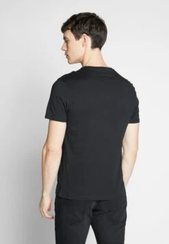 Pier One 3 PACK - T-shirt Basic - Black/white/blue -Sklep Z Odzieżą Męską e7497b751f8c4bd498980e2ffe8f6ae0