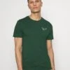 Pier One T-shirt Z Nadrukiem - Dark Green 1 Pier One T-shirt Z Nadrukiem - Dark Green -Sklep Z Odzieżą Męską e7fb8412aa1b46509cb74da13cde9756