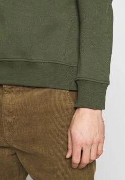 Pier One 2 PACK - Bluza - Khaki/black 13 Pier One 2 PACK - Bluza - Khaki/black -Sklep Z Odzieżą Męską e8798e2b4496495bb57d084d4047e2b7