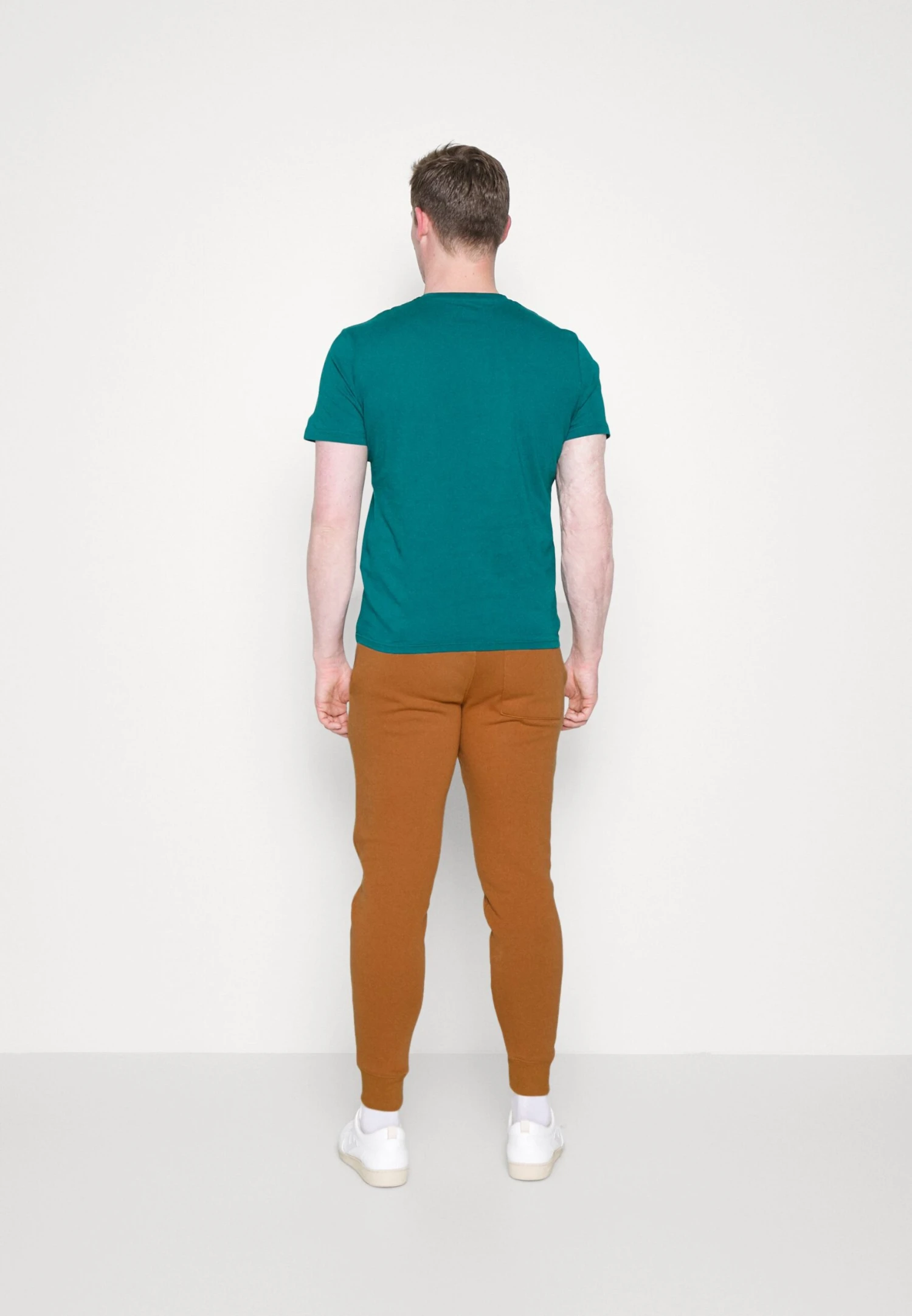 Pier One Spodnie Treningowe - Camel 5 Pier One Spodnie Treningowe - Camel - obrazek 3