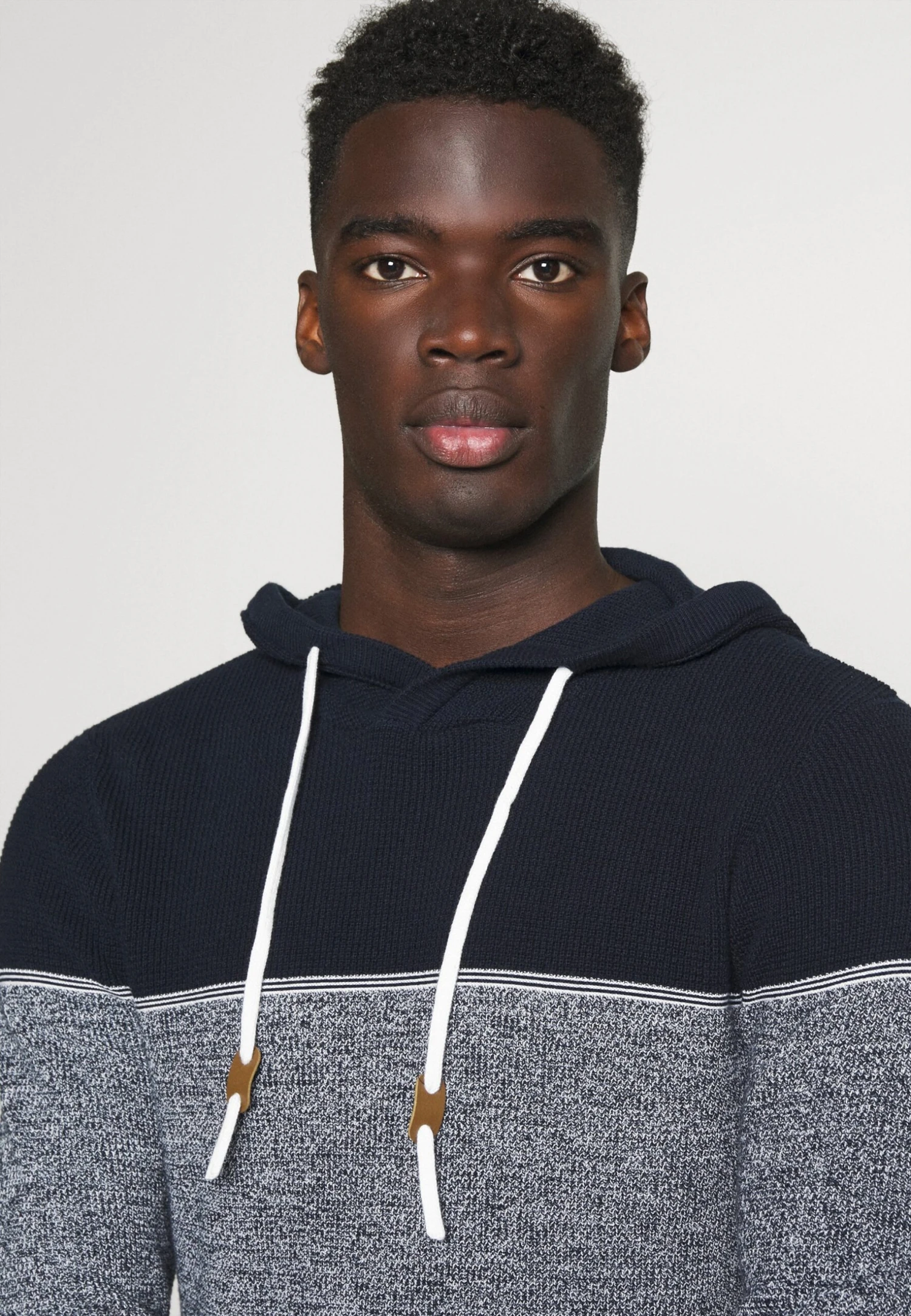 Pier One Bluza Z Kapturem - Dark Blue 6 Pier One Bluza Z Kapturem - Dark Blue - obrazek 4