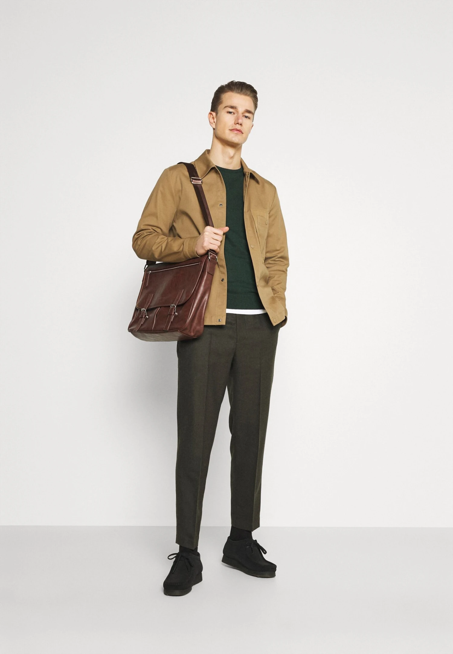 Pier One BASIC CREWNECK - Sweter - Mottled Dark Green 4 Pier One BASIC CREWNECK - Sweter - Mottled Dark Green - obrazek 2