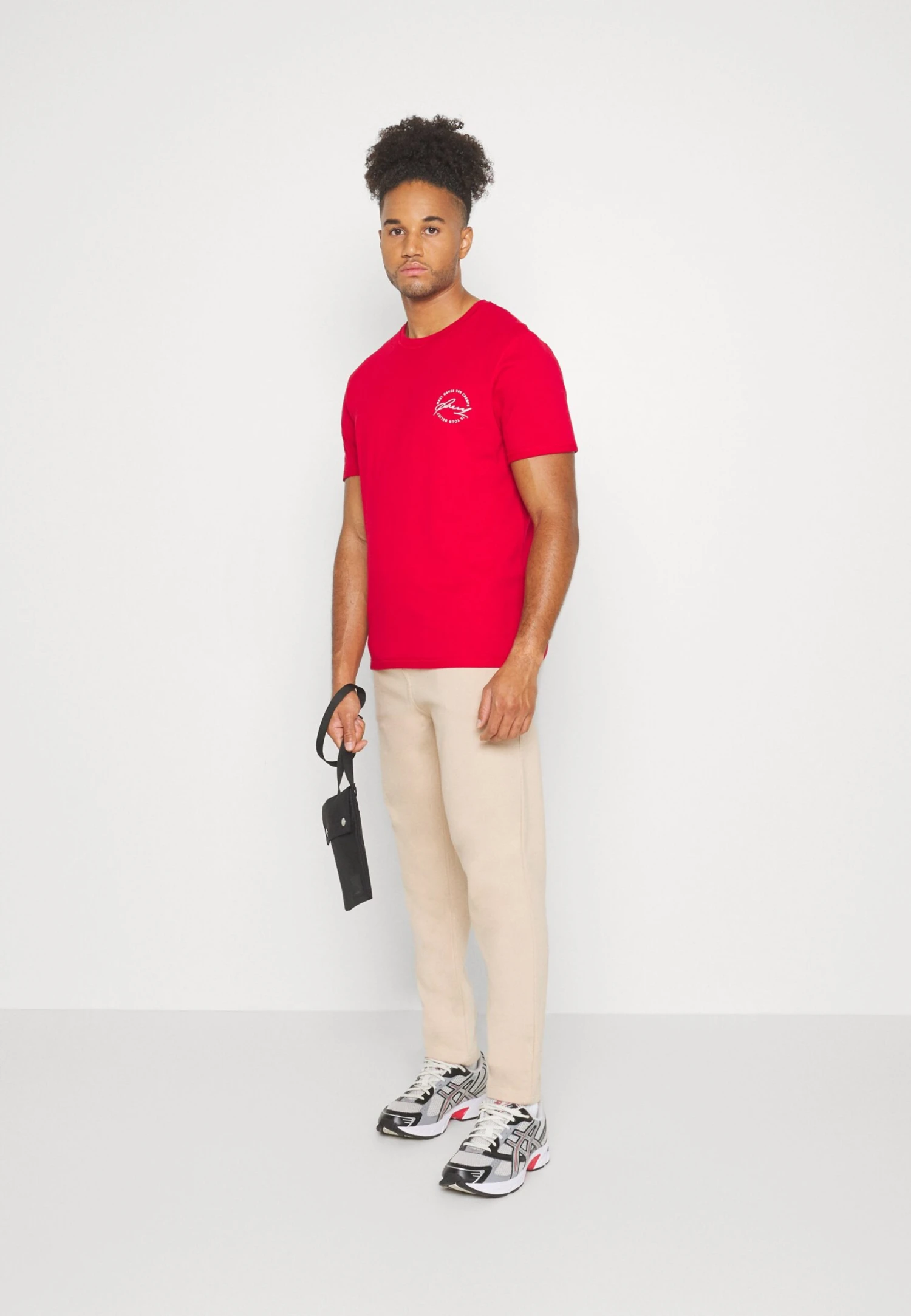 Pier One T-shirt Z Nadrukiem - Red 7 Pier One T-shirt Z Nadrukiem - Red - obrazek 5